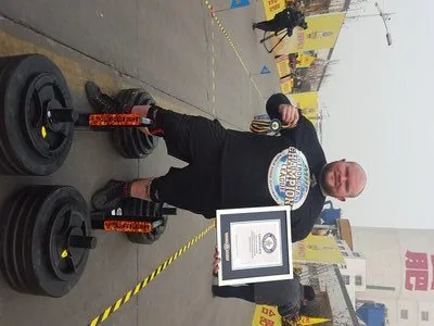 Guinnes World Record Farmikävely 1 Vahva kahva, käytettävä voimaharjoittelussa.