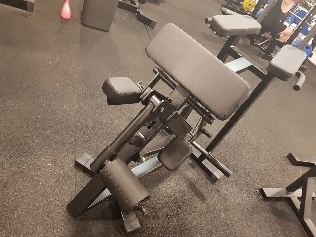 Laite ja teline uutuuksia 1 hamstring1leg1