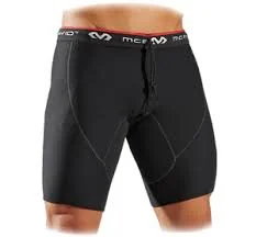 McDavid tuet 1 Miesten urheilushortsit mustana.