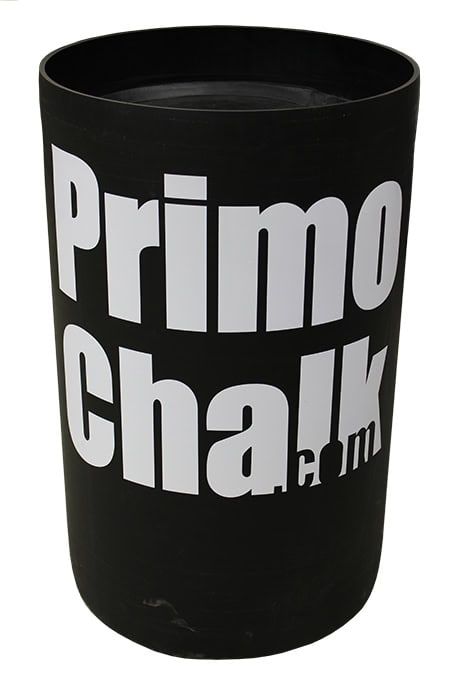 Primo Chalk magnesium teline 1 Mustassa tynnyrissä on valkoinen teksti.