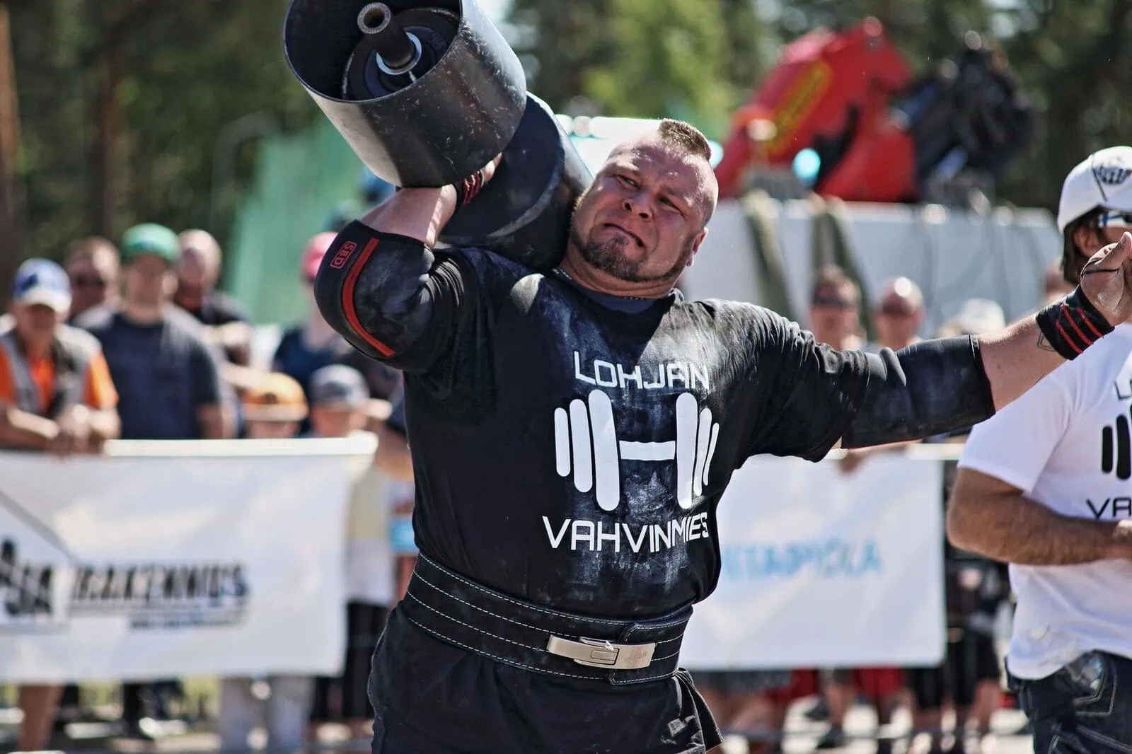 Lohjan Vahvin Mies kilpailu 2 vellu1